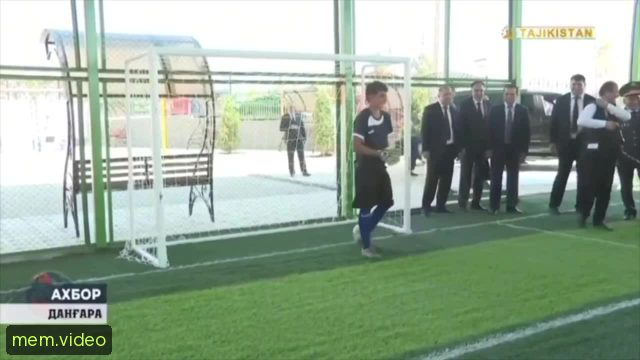 Кадр на 0:04