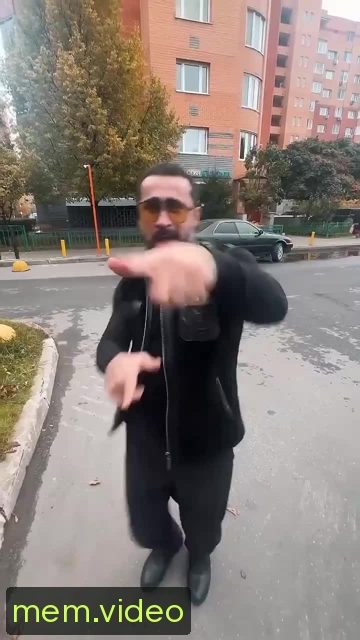 Кадр на 0:03