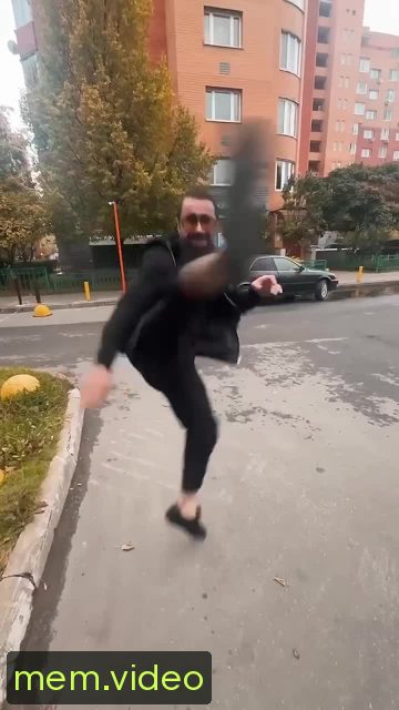 Кадр на 0:06