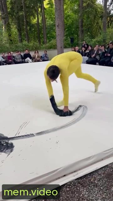 Кадр на 0:03