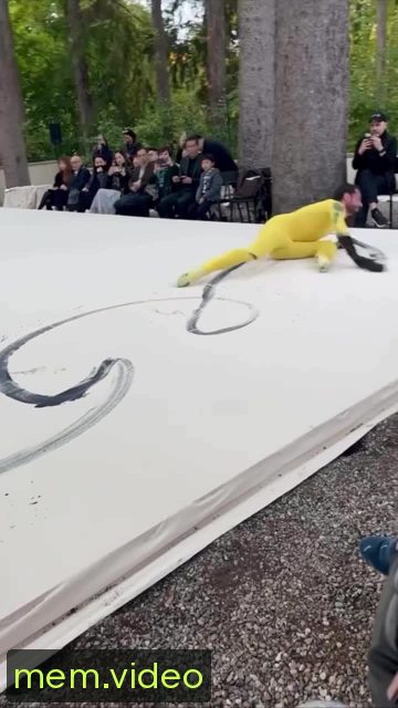 Кадр на 0:06