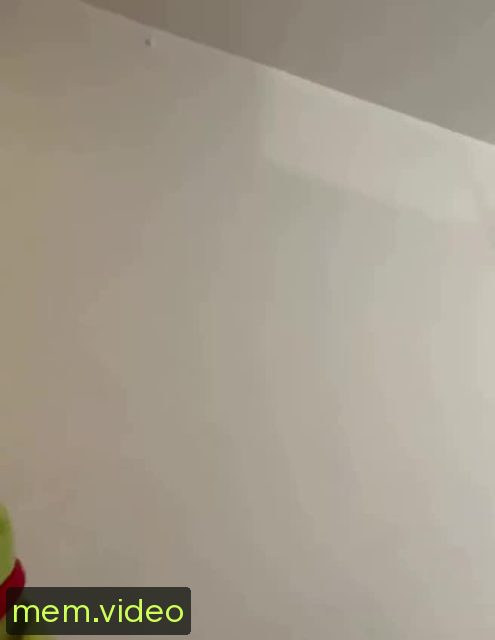 Кадр на 0:03