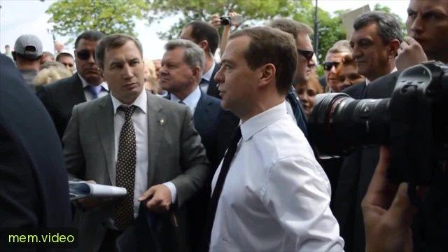 Кадр на 0:04