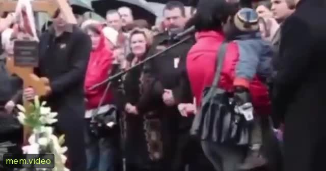 Кадр на 0:02