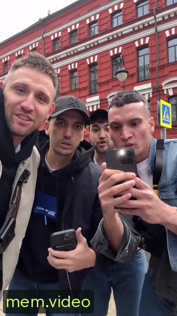 Кадр на 0:18