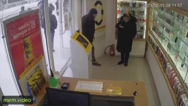 Кадр на 0:01