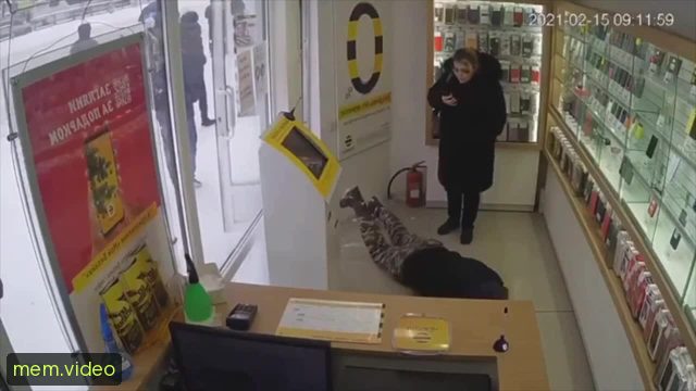 Кадр на 0:02