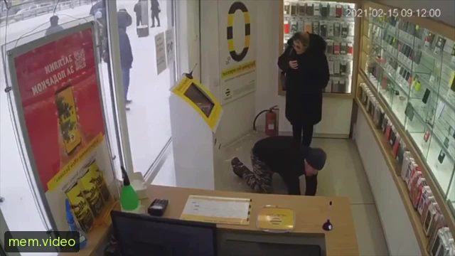 Кадр на 0:04