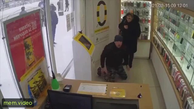 Кадр на 0:04