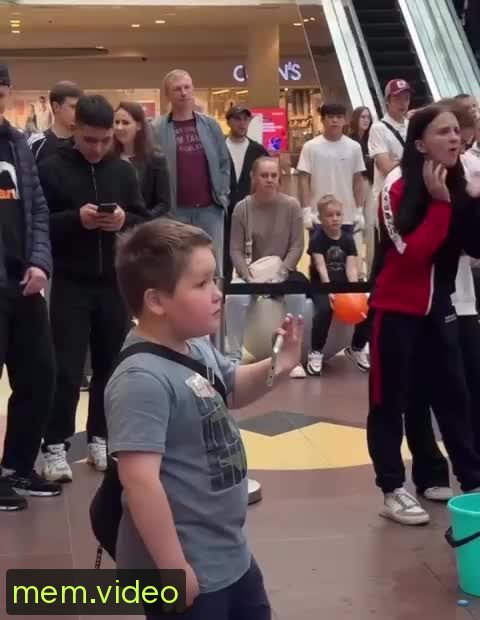 Кадр на 0:05