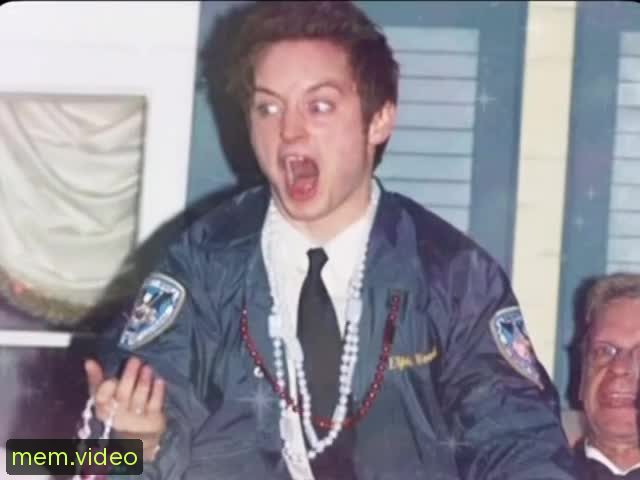 Кадр на 0:06