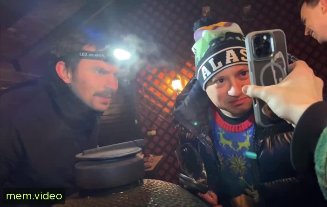 Кадр на 0:02