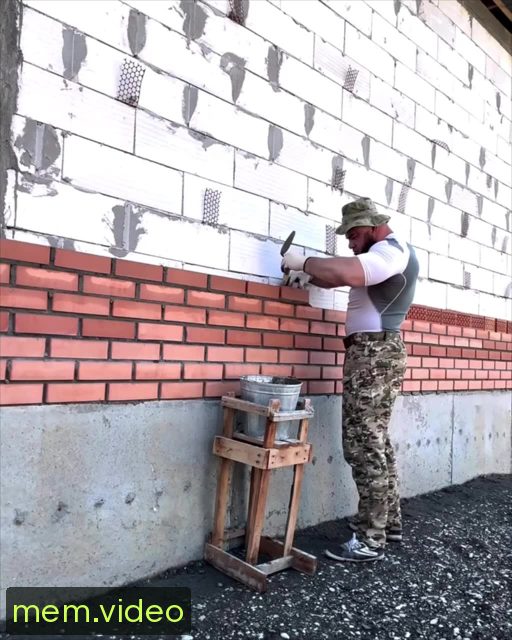 Кадр на 0:19