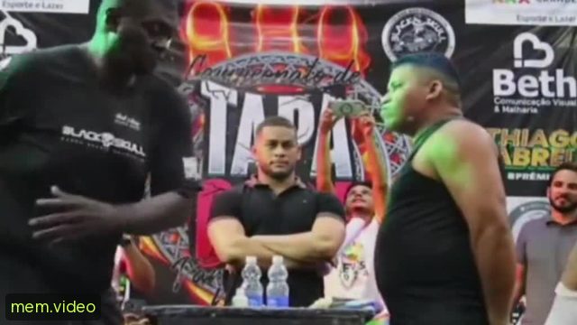 Кадр на 0:06