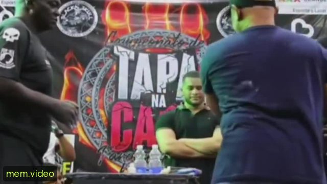 Кадр на 0:18