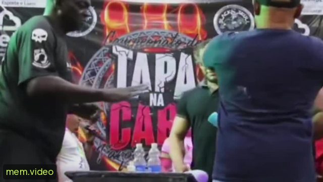 Кадр на 0:24