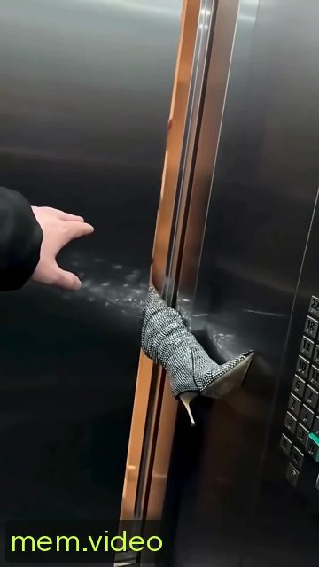Кадр на 0:01