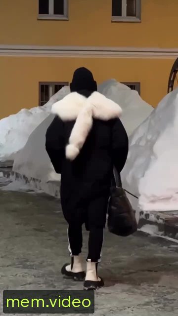 Кадр на 0:01