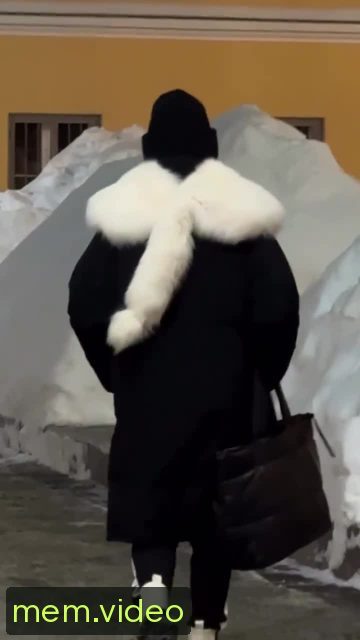 Кадр на 0:02