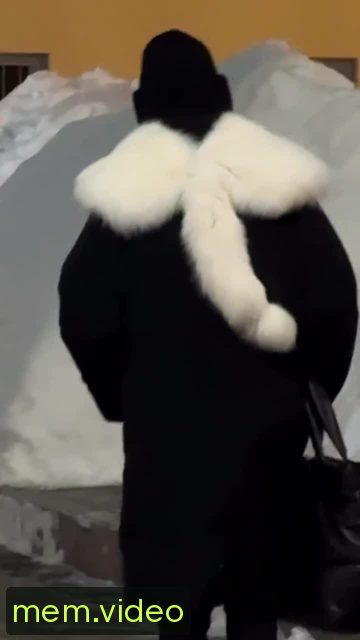 Кадр на 0:03