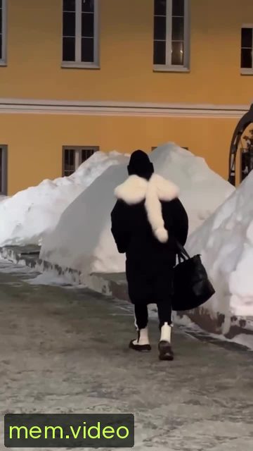 Кадр на 0:04