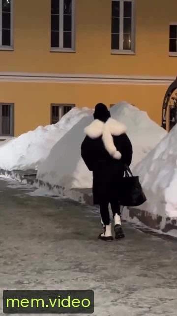 Кадр на 0:04