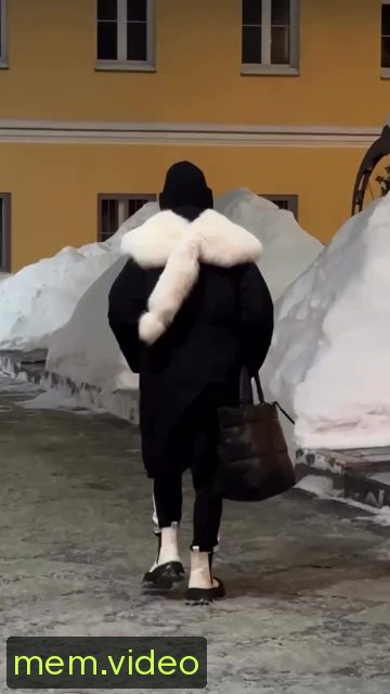 Кадр на 0:01