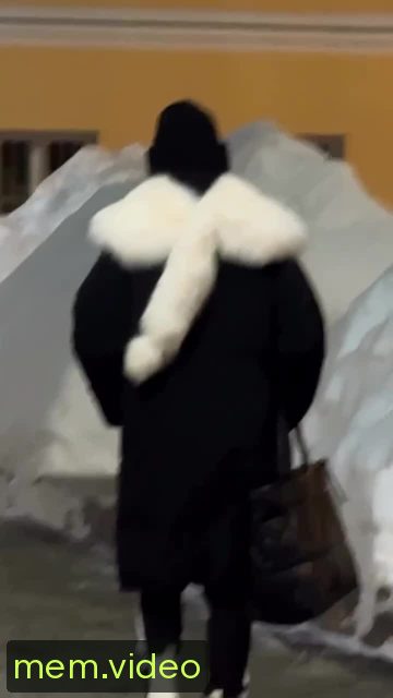 Кадр на 0:02