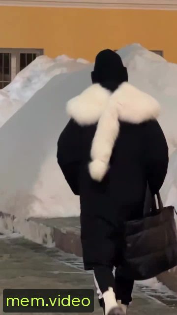 Кадр на 0:03