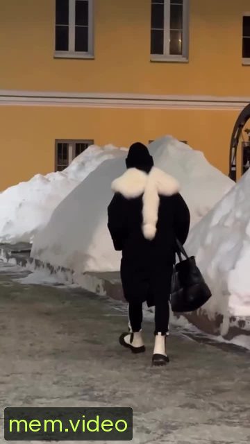 Кадр на 0:04