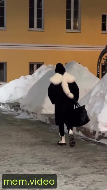 Кадр на 0:04