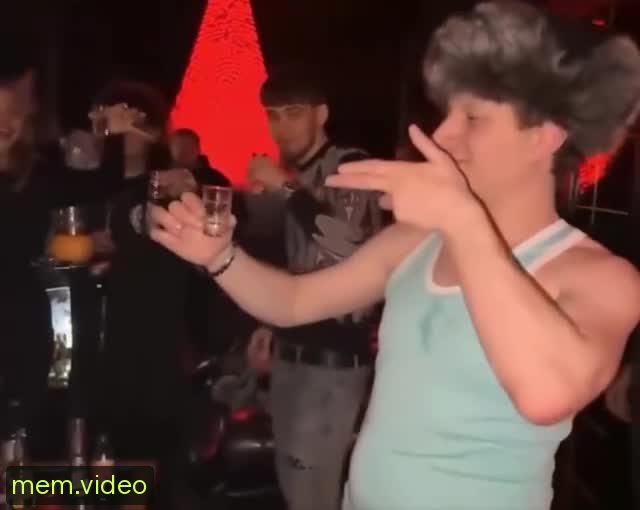 Кадр на 0:06
