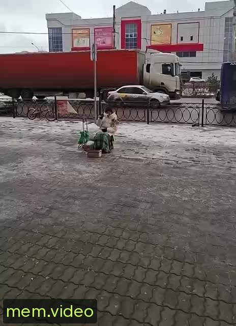 Кадр на 0:36