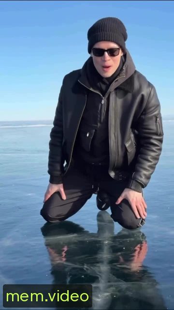 Кадр на 0:01