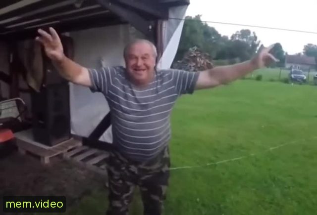 Кадр на 0:03