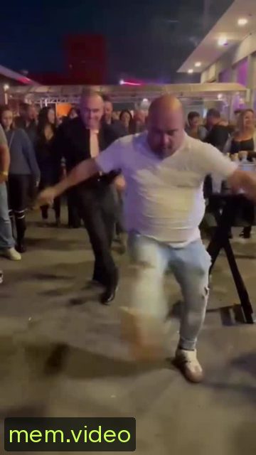Кадр на 0:21