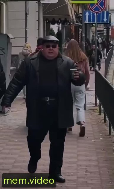 Кадр на 0:02