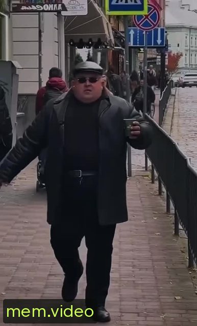 Кадр на 0:03