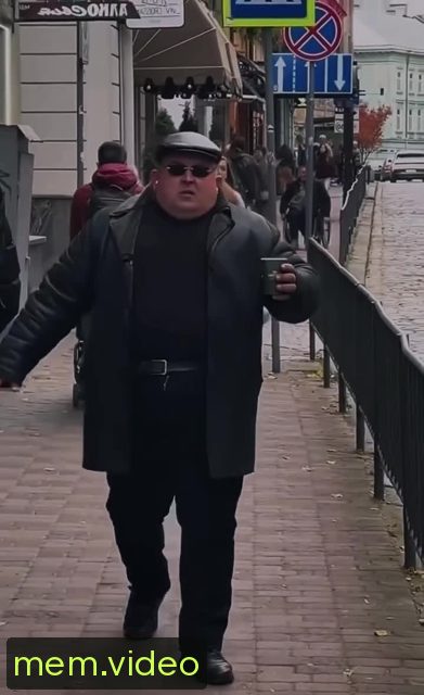 Кадр на 0:03