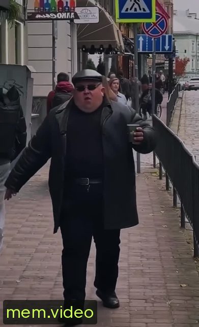 Кадр на 0:04