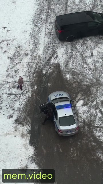 Кадр на 0:02