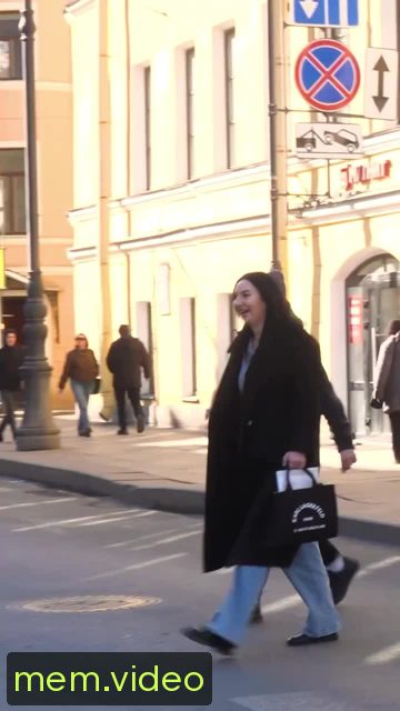 Кадр на 0:25