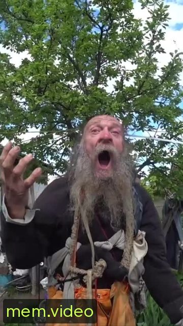 Кадр на 0:03