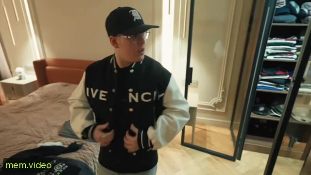 Кадр на 0:22