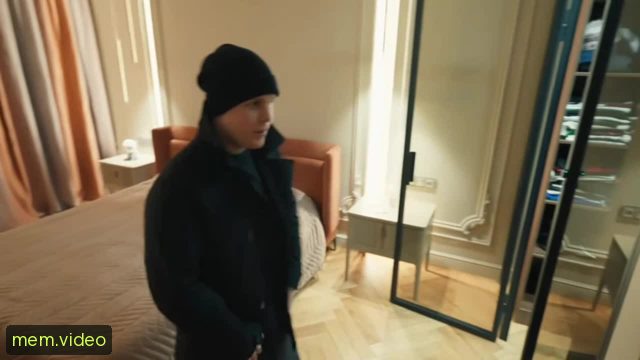 Кадр на 0:36