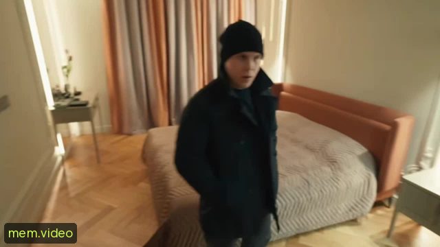 Кадр на 0:43