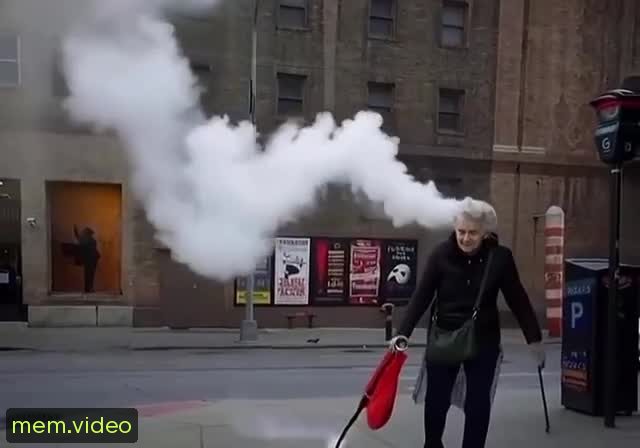 Кадр на 0:04