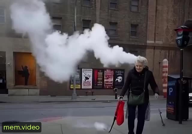 Кадр на 0:04