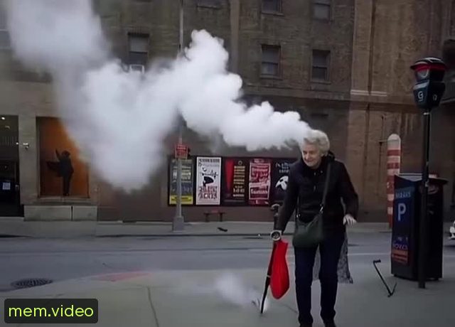 Кадр на 0:05