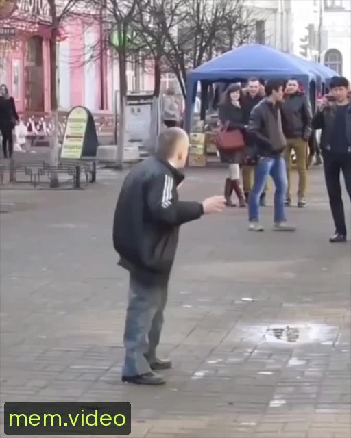 Кадр на 0:02